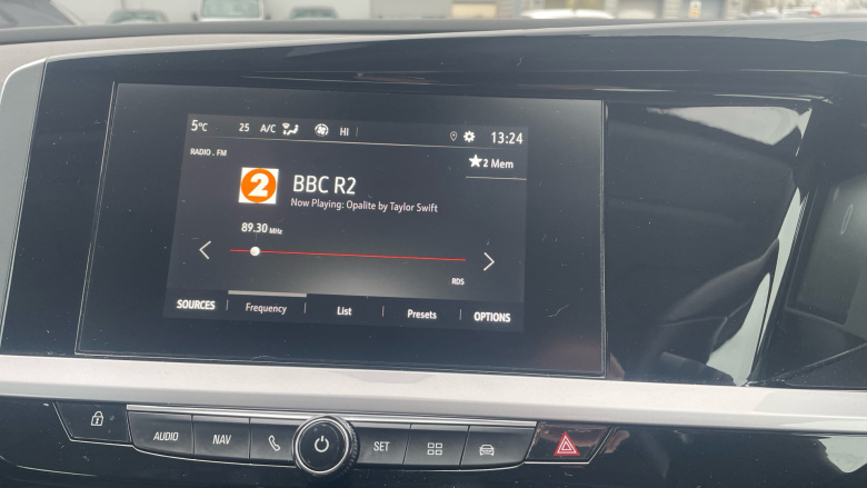 Vauxhall Grandland 1.2 Turbo SE 5dr Petrol Hatchback